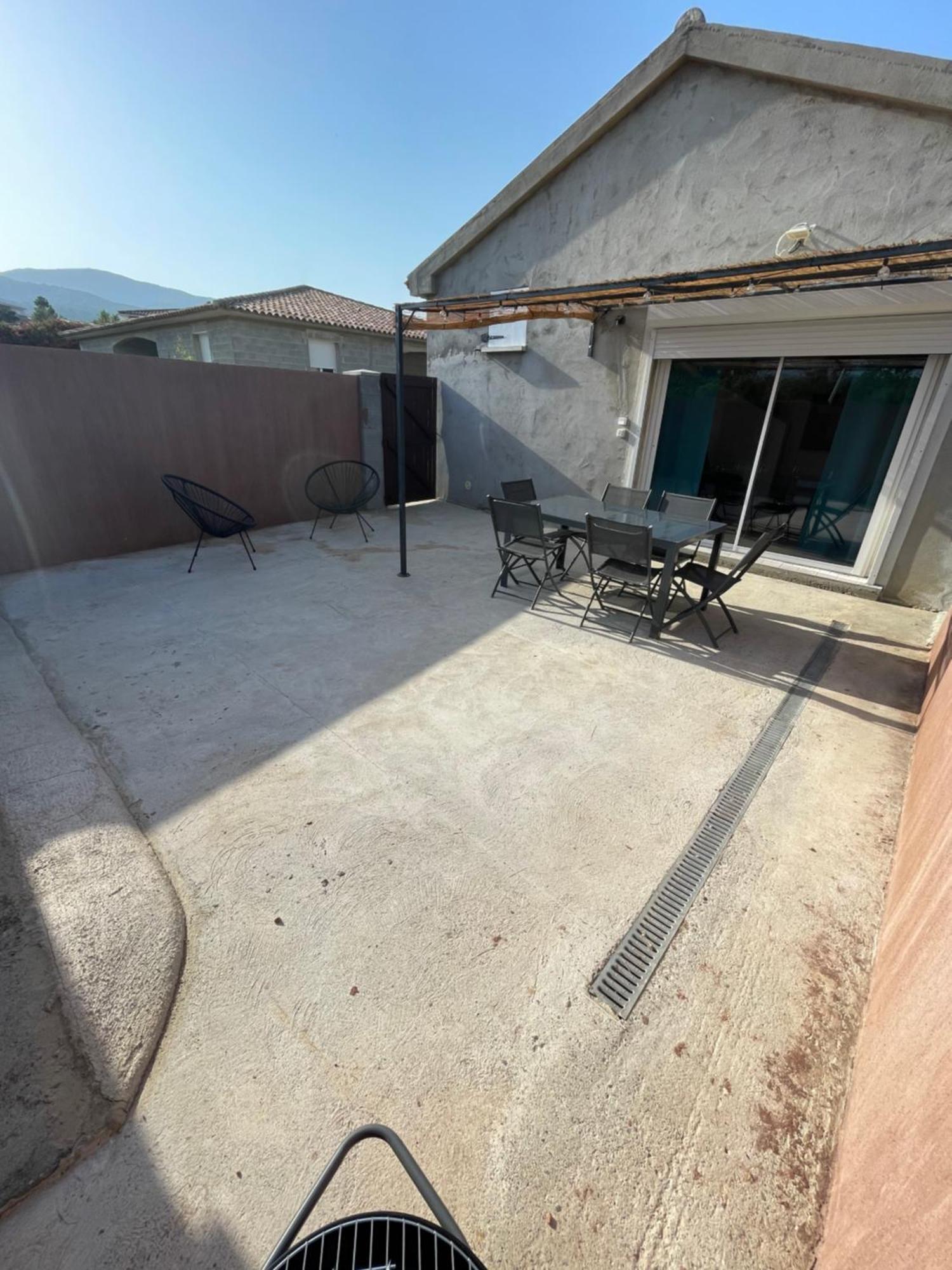 A Ranochja Apartment Ventiseri Luaran gambar